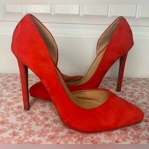 EUC Charlotte Russe Red Faux Suede Pumps size 10